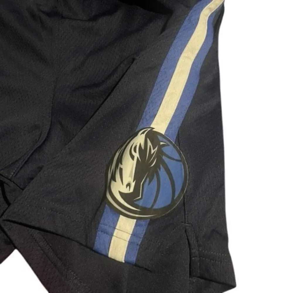NIKE DALLAS MAVERICK TEAM BASKETBALL SHORTS